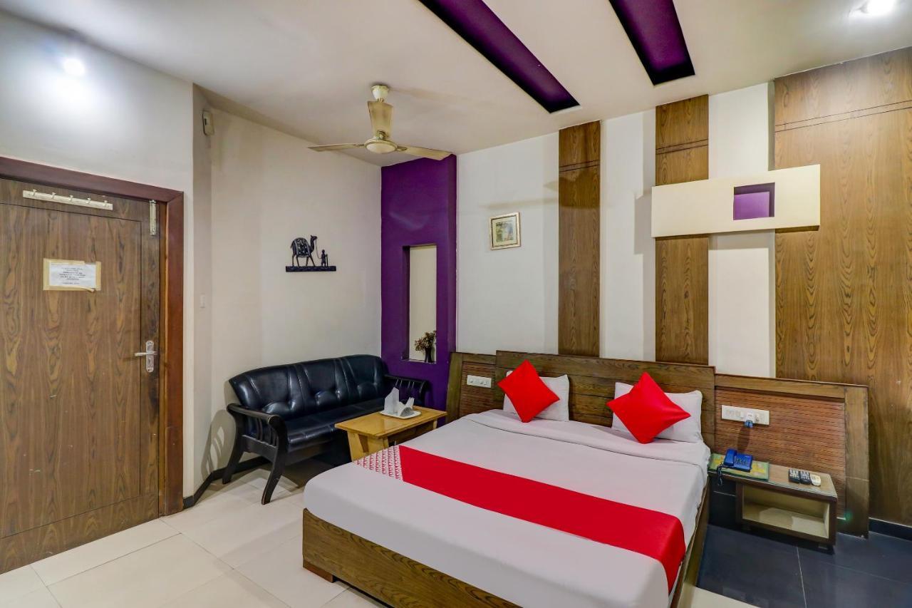 Oyo 61861 Hotel Dream Palace Durg Exterior photo